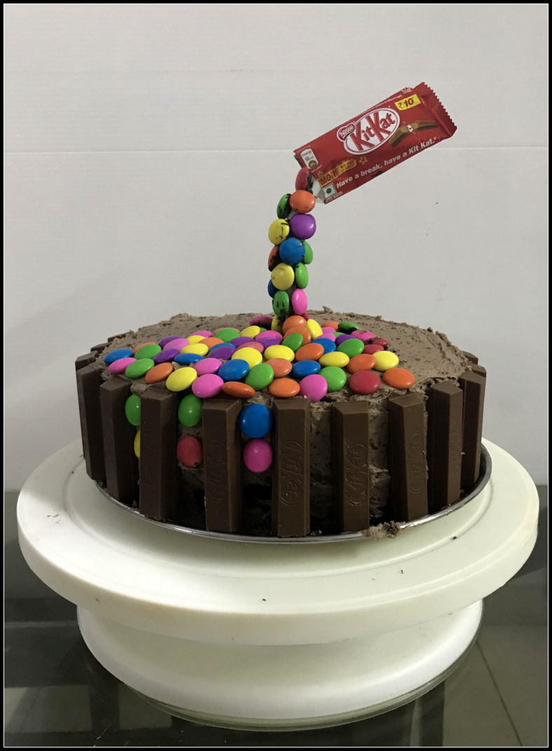 Gravity defying cake